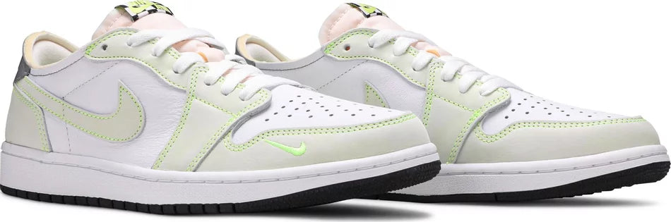AIR JORDAN 1 LOW OG 'GHOST GREEN' (Men)