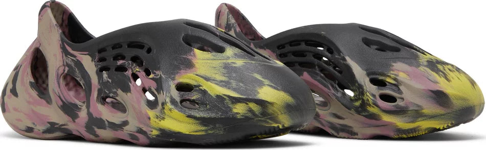 ADIDAS YEEZY FOAM RUNNER 'MX CARBON' (Men)