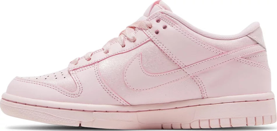 NIKE DUNK LOW SE 'PRISM PINK' (GS)