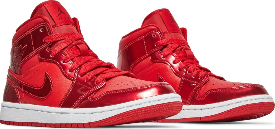 AIR JORDAN 1 MID SE 'UNIVERSITY RED POMEGRANATE' (Women)