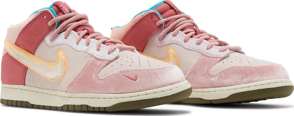 NIKE DUNK MID x SOCIAL STATUS 'STRAWBERRY MILK' (Men)