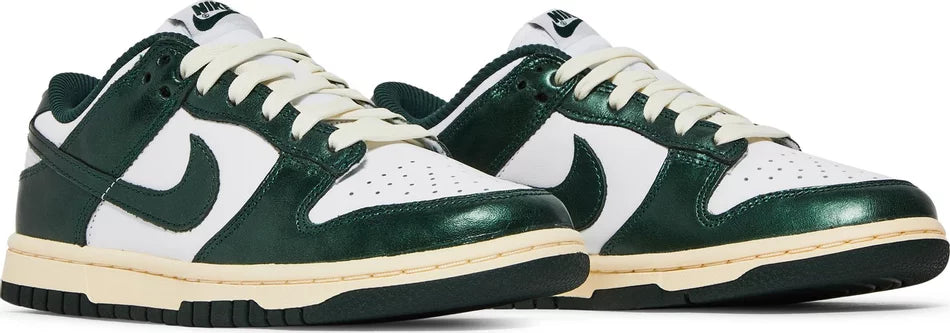 NIKE DUNK LOW 'VINTAGE GREEN' (Women)