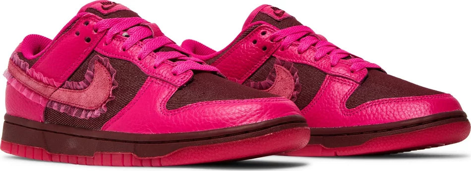 NIKE DUNK LOW 'VALENTINE'S DAY' (Women)